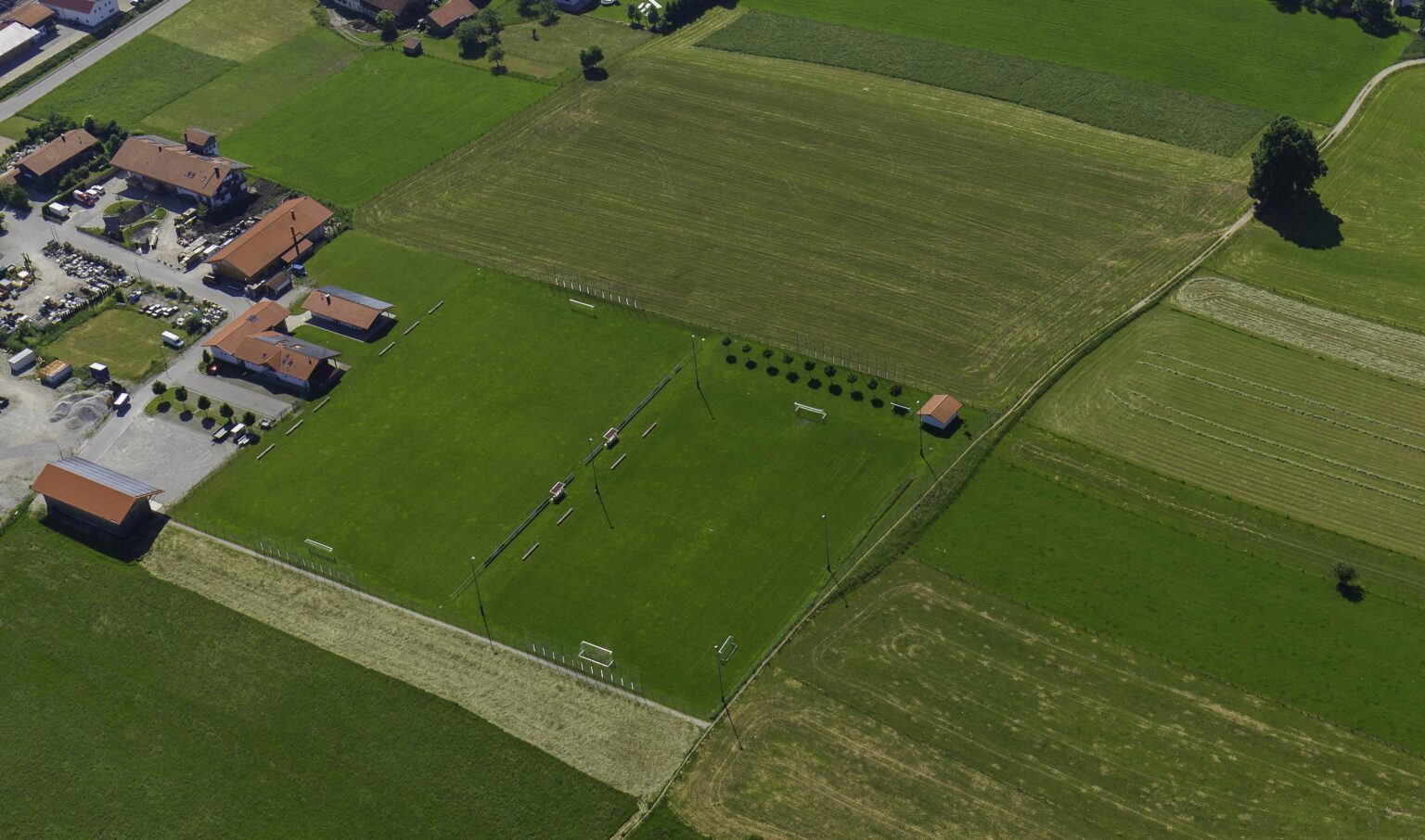 Sportplatz Uffing neu